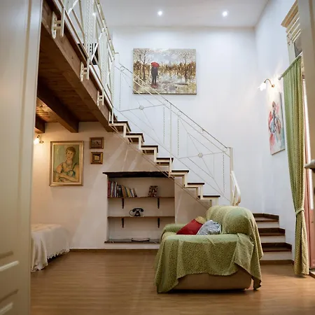 Formidabile Esclusiva Dimora Nel Cuore Del Centro Storico A 10M Dal Duomo E Dal Mare Apartmán *