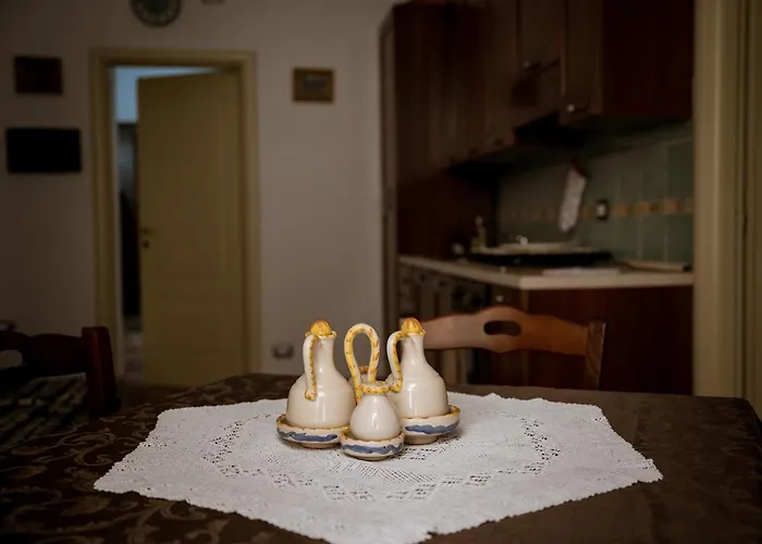 Formidabile Esclusiva Dimora Nel Cuore Del Centro Storico A 10M Dal Duomo E Dal Mare *