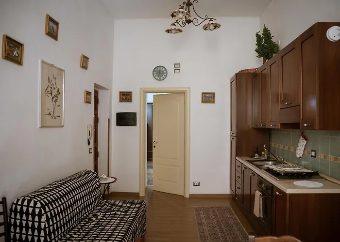 Formidabile Esclusiva Dimora Nel Cuore Del Centro Storico A 10M Dal Duomo E Dal Mare アパート