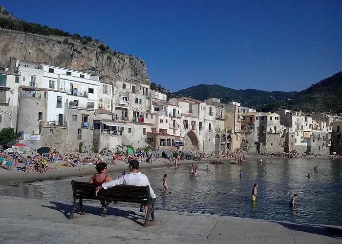 Formidabile Esclusiva Dimora Nel Cuore Del Centro Storico A 10M Dal Duomo E Dal Mare アパート