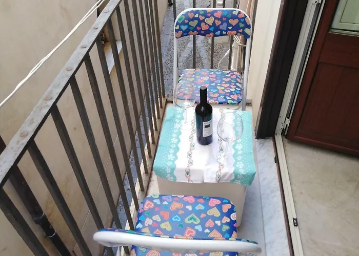 Formidabile Esclusiva Dimora Nel Cuore Del Centro Storico A 10M Dal Duomo E Dal Mare Apartmán *