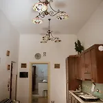 Apartment Formidabile Esclusiva Dimora Nel Cuore Del Centro Storico A 10m Dal Duomo E Dal Mare