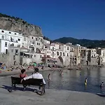 Formidabile Esclusiva Dimora Nel Cuore Del Centro Storico A 10m Dal Duomo E Dal Mare Apartment