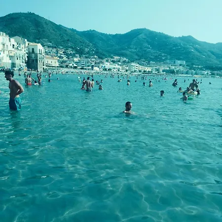 Formidabile A Piazza Duomo * Cefalu