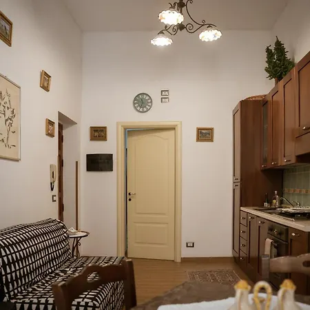 Apartamento Formidabile Esclusiva Dimora Nel Cuore Del Centro Storico A 10m Dal Duomo E Dal Mare