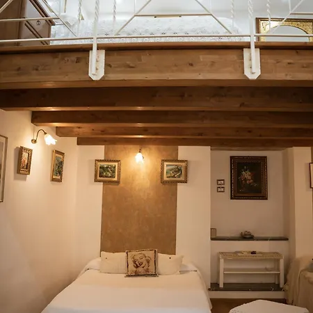 Apartamento Formidabile Esclusiva Dimora Nel Cuore Del Centro Storico A 10m Dal Duomo E Dal Mare Cefalú