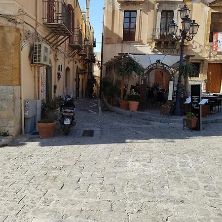 Formidabile A Piazza Duomo Apartment *