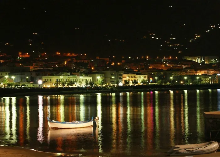 Apartament Formidabile Esclusiva Dimora Nel Cuore Del Centro Storico A 10M Dal Duomo E Dal Mare